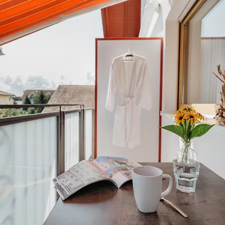 Maximilian Bad Fussing