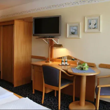 Maximilian Hotel 3*